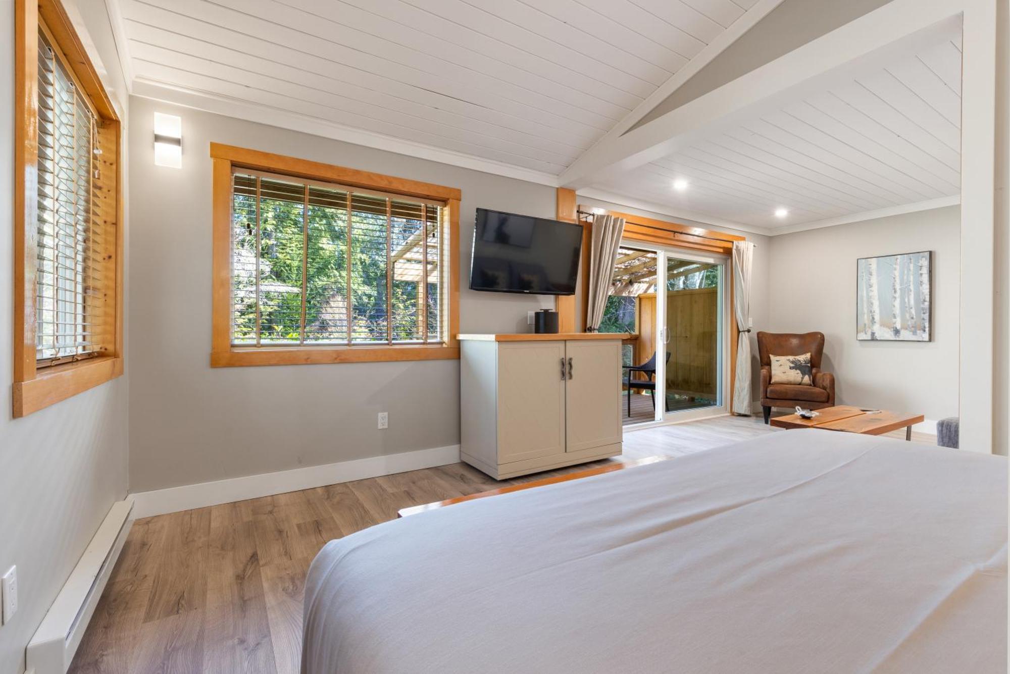 West Coast Wilderness Lodge Egmont ภายนอก รูปภาพ